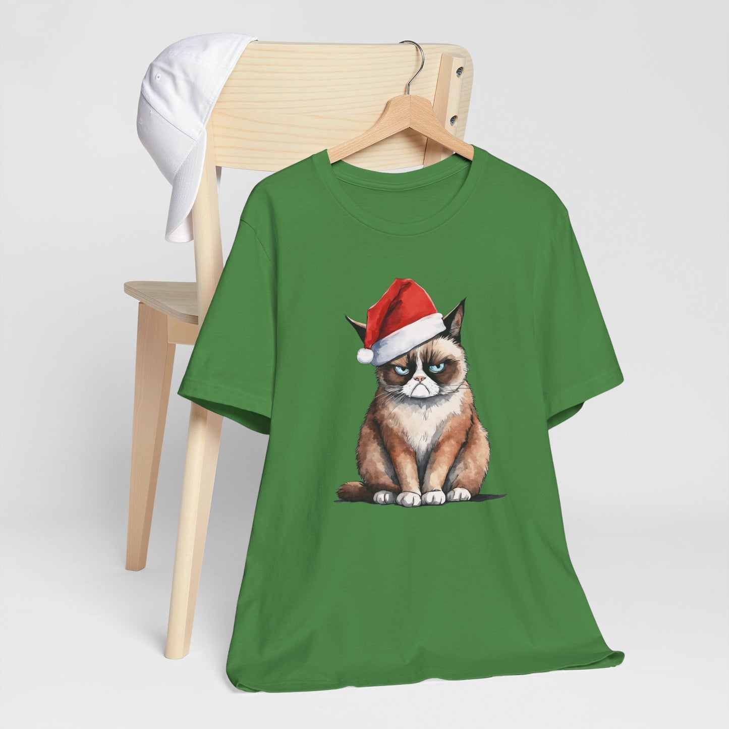 Grumpy Cat Wearing Santa Hat Funny Christmas Unisex T-Shirt