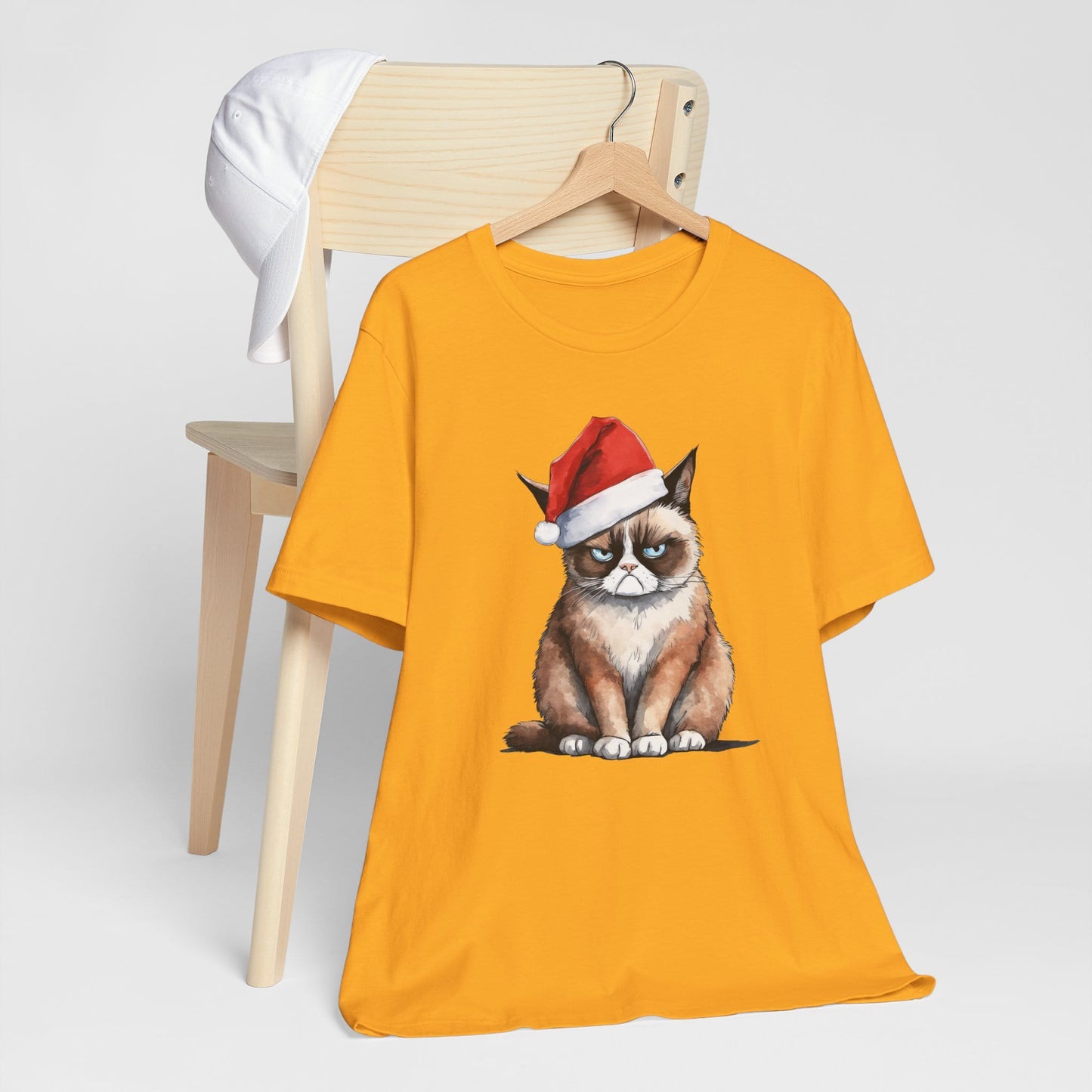 Grumpy Cat Wearing Santa Hat Funny Christmas Unisex T-Shirt