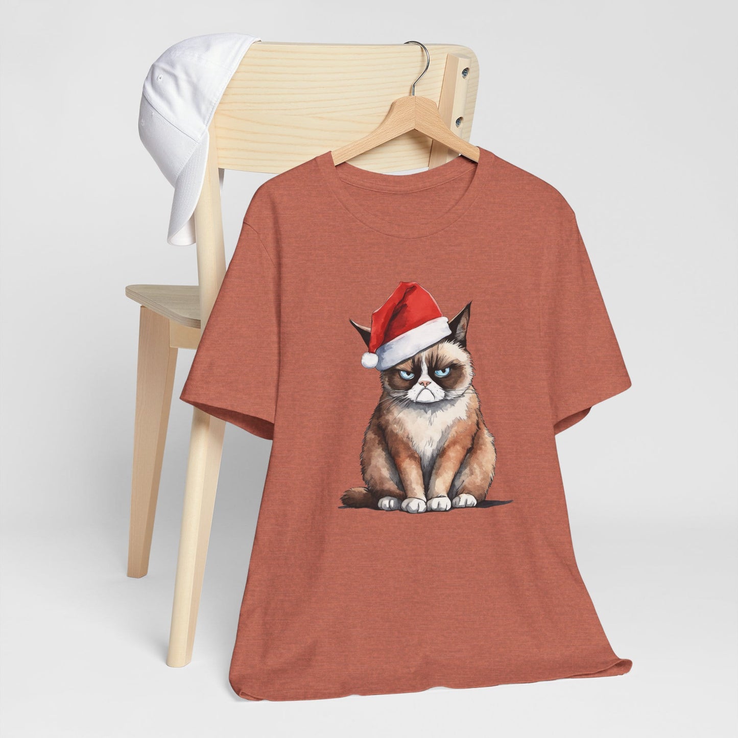Grumpy Cat Wearing Santa Hat Funny Christmas Unisex T-Shirt