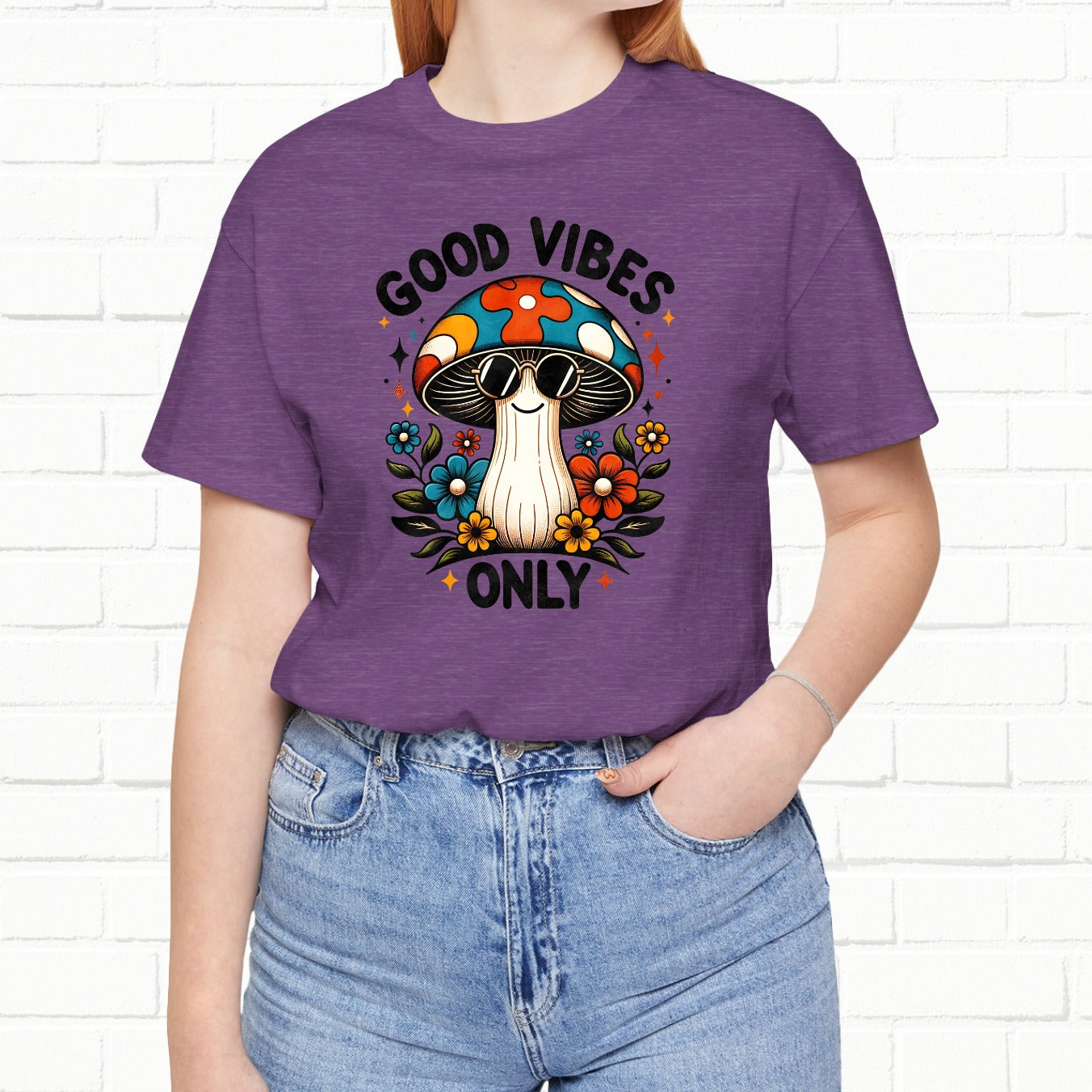 Good Vibes Only Groovy Mushroom Wearing Sunglasses Unisex T-Shirt