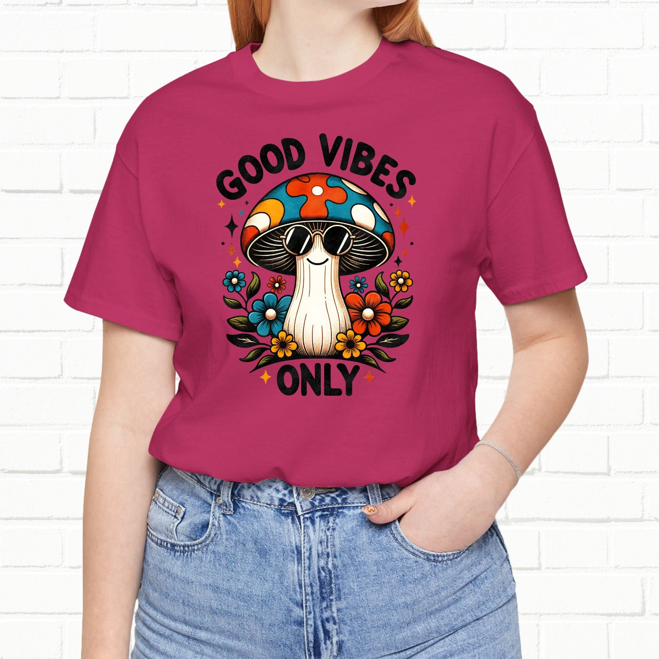Good Vibes Only Groovy Mushroom Wearing Sunglasses Unisex T-Shirt