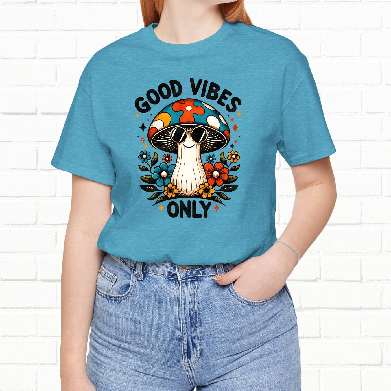 Good Vibes Only Groovy Mushroom Wearing Sunglasses Unisex T-Shirt
