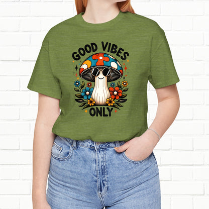 Good Vibes Only Groovy Mushroom Wearing Sunglasses Unisex T-Shirt