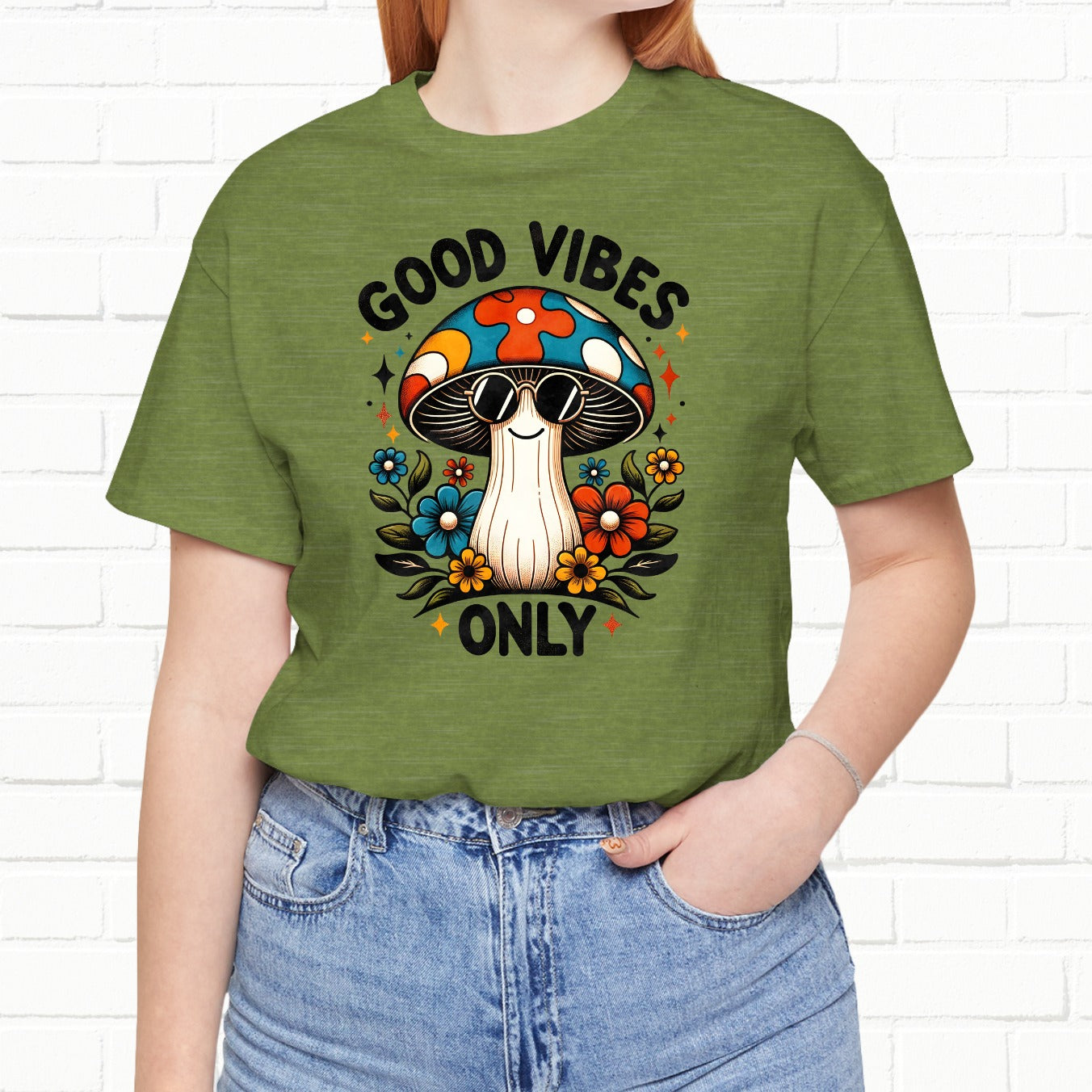 Good Vibes Only Groovy Mushroom Wearing Sunglasses Unisex T-Shirt